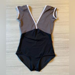 Yumiko Leotard in very good condition. Custom made with bust lining. Size XS